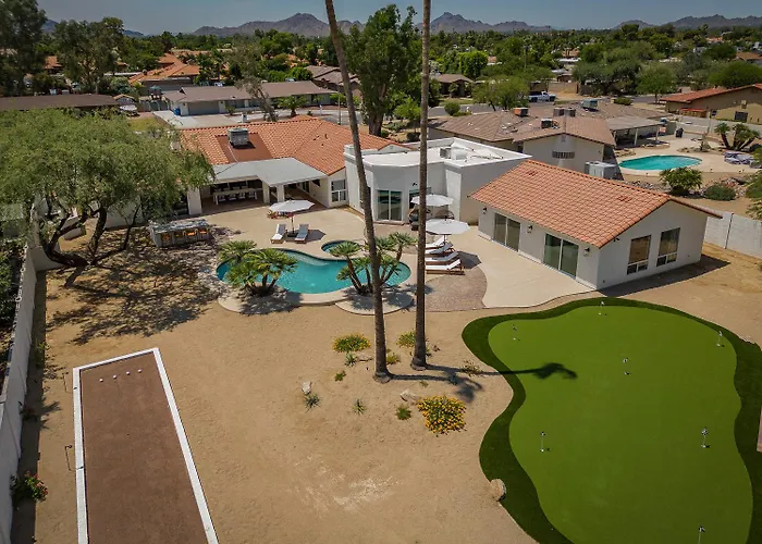 Palms Away Holiday home