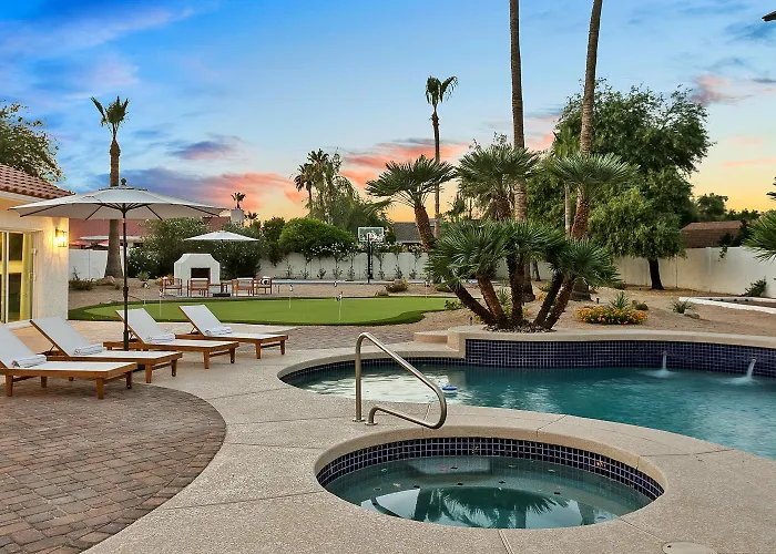 Palms Away * Phoenix