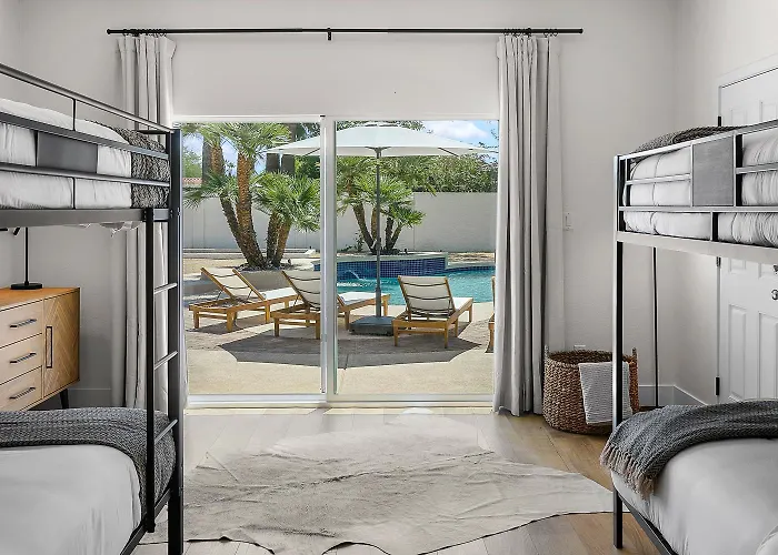 Palms Away Holiday home